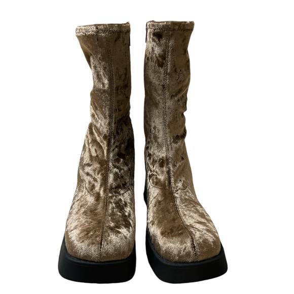 Steve Madden Klayton Boot In Mushroom Velvet - Picture 4 of 14
